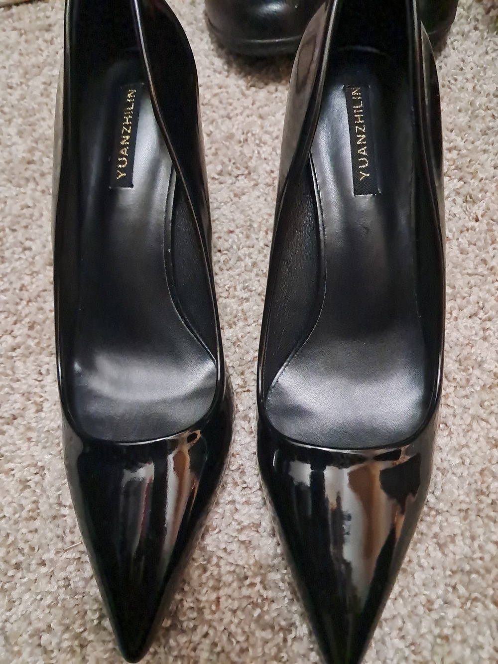 Black Patent Pointed-Toe Women's Pumps